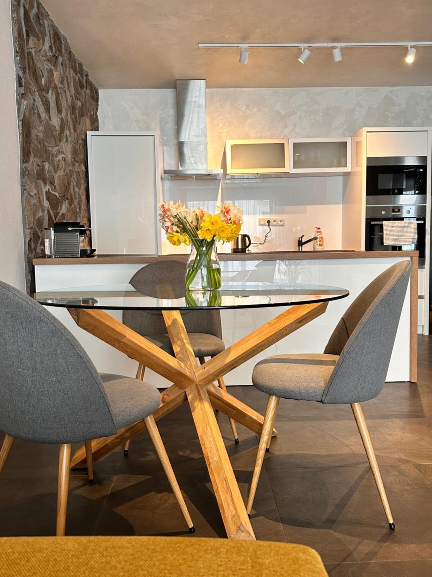 Apartman Leonardo - City Center Трнава Экстерьер фото