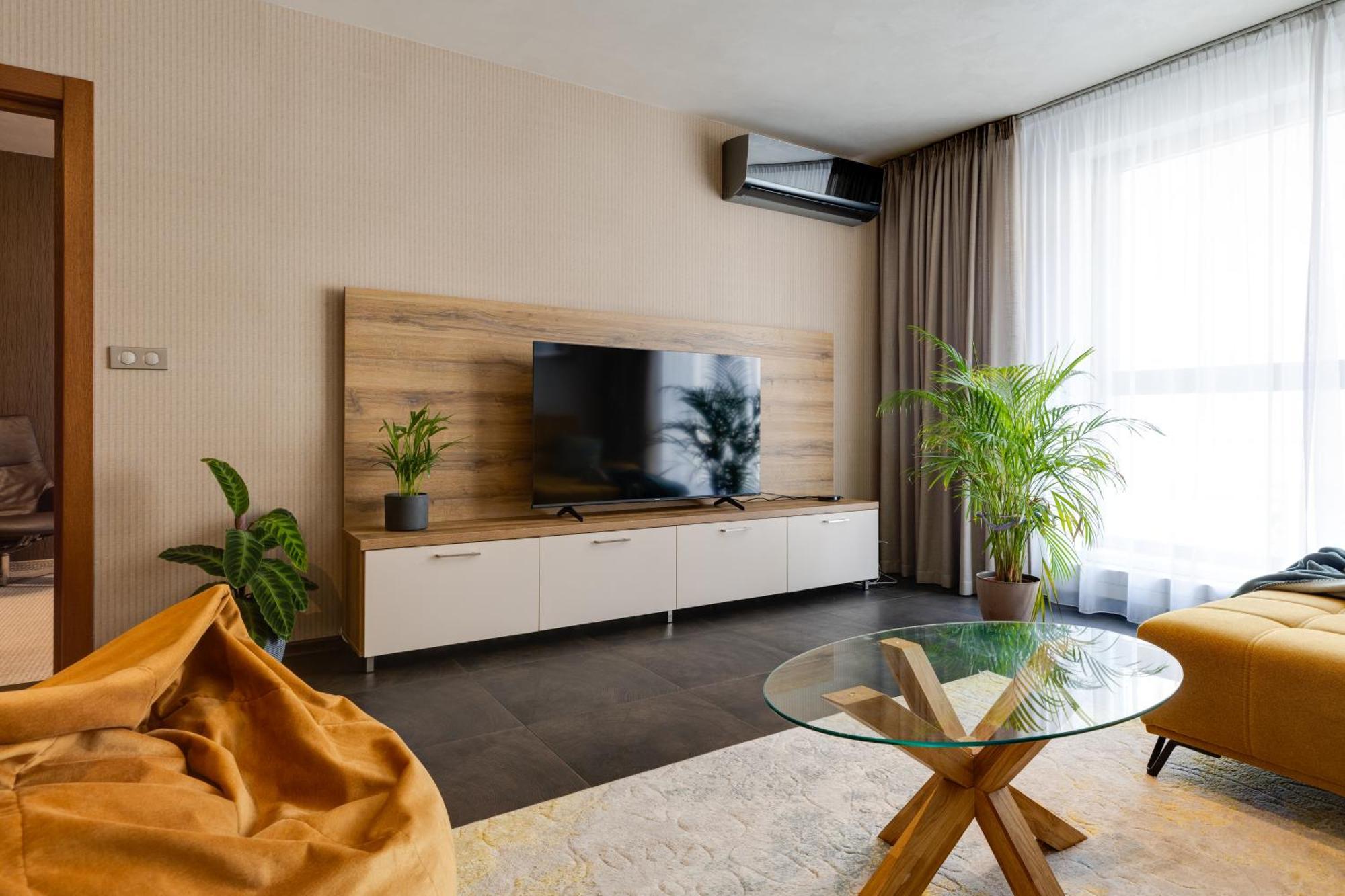Apartman Leonardo - City Center Трнава Экстерьер фото