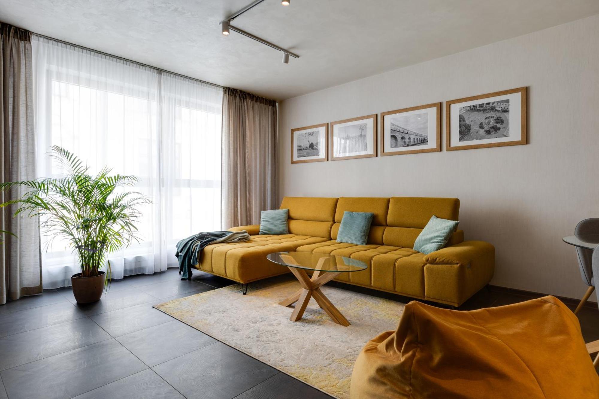Apartman Leonardo - City Center Трнава Экстерьер фото