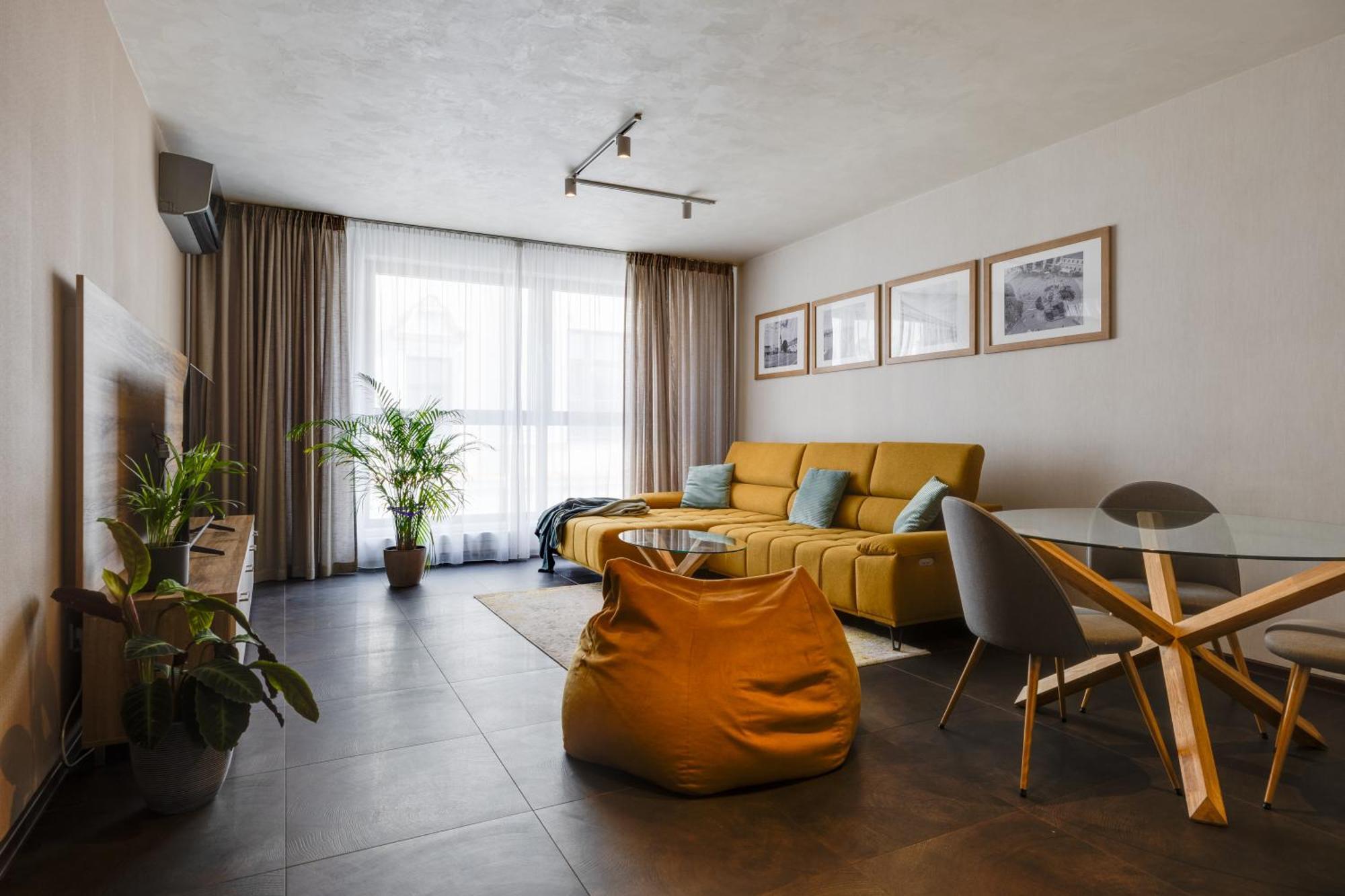 Apartman Leonardo - City Center Трнава Экстерьер фото